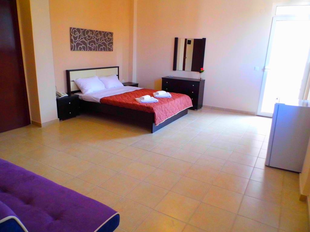 Golden Beach Hotel Metamorfosi  Buitenkant foto
