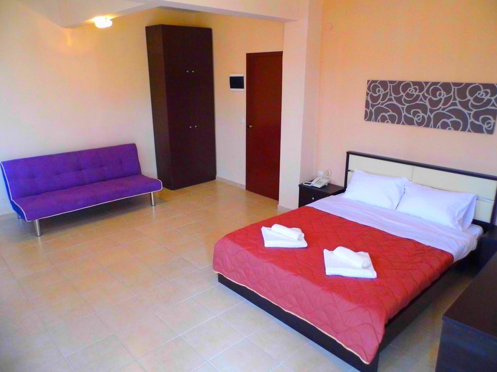 Golden Beach Hotel Metamorfosi  Buitenkant foto