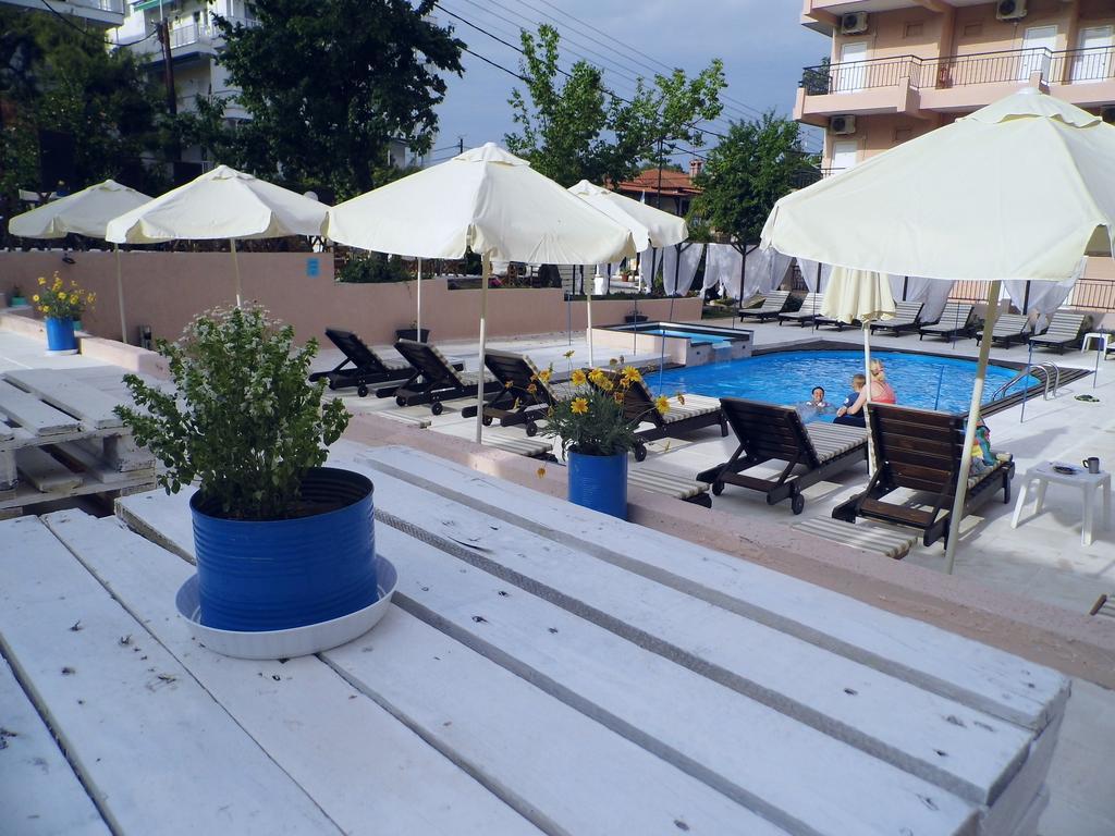 Golden Beach Hotel Metamorfosi  Buitenkant foto