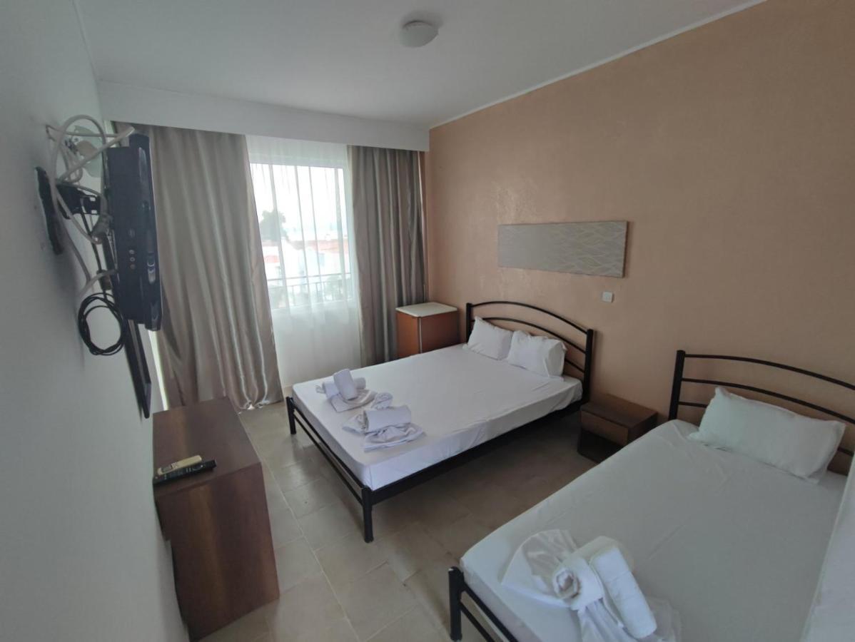 Golden Beach Hotel Metamorfosi  Buitenkant foto